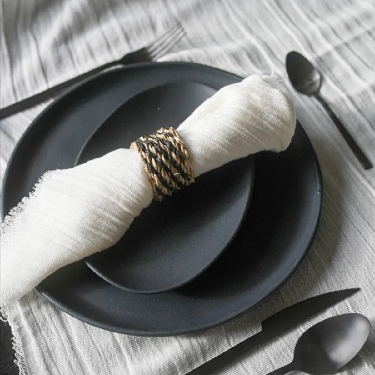 PLATO PLAYO ORGANICO NEGRO